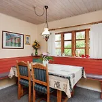 4 Star In Glesborg