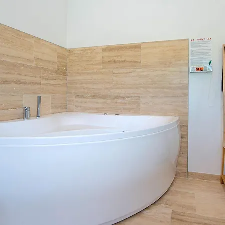 4 Star Holiday Home In Glesborg Tatil Evi Glesborg