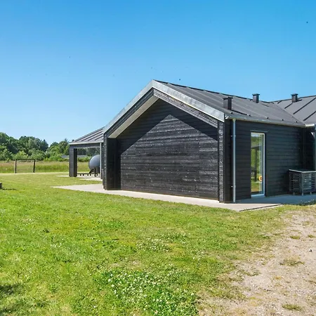 4 Star In Holiday home *