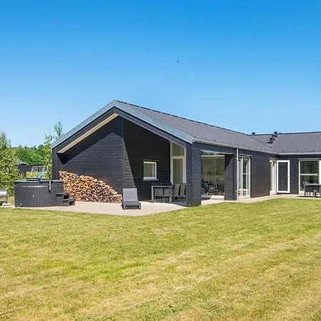 4 Star Holiday Home In Glesborg * Glesborg