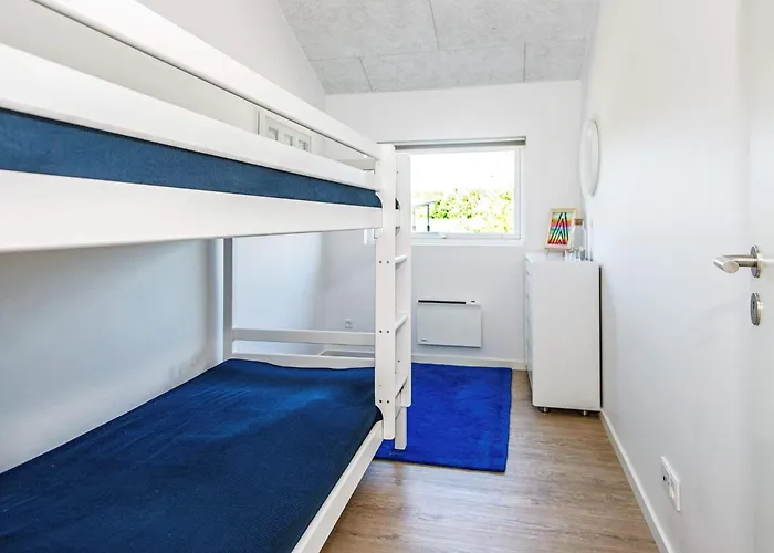 8 Person In Glesborg