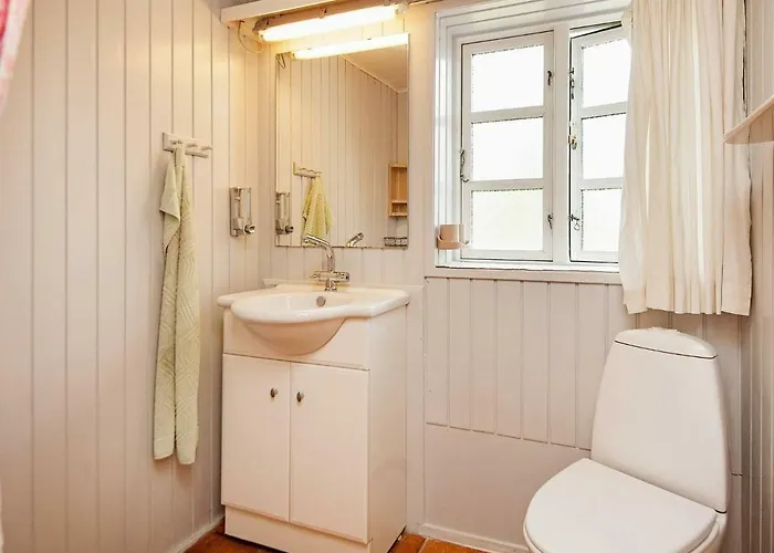 8 Person In * Glesborg