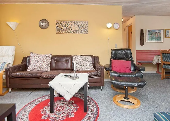 8 Person In * Glesborg