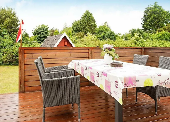 Hébergement de vacances 8 Person In *